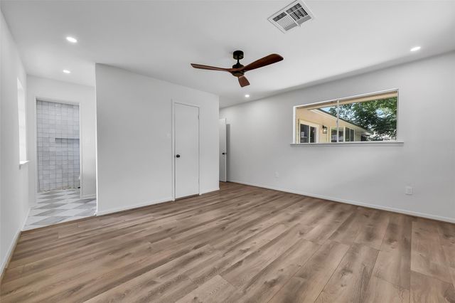 1617 Wavecrest Lane, Houston, TX 77062