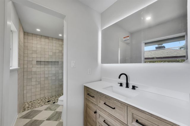 1617 Wavecrest Lane, Houston, TX 77062