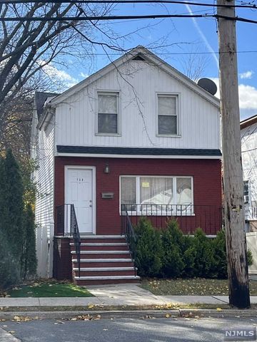 738 Edgewater Avenue, Ridgefield, NJ 07657