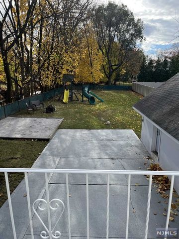 738 Edgewater Avenue, Ridgefield, NJ 07657