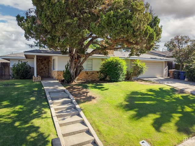 5108 Montecito Drive, Bakersfield, CA 93306