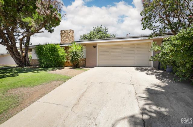 5108 Montecito Drive, Bakersfield, CA 93306