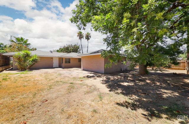 5108 Montecito Drive, Bakersfield, CA 93306