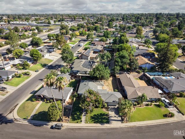5108 Montecito Drive, Bakersfield, CA 93306