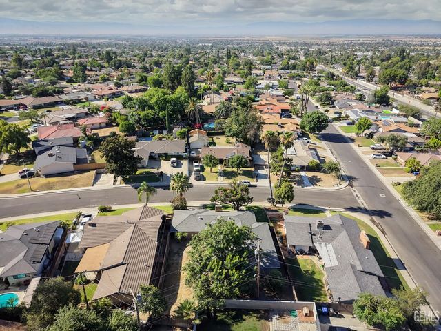 5108 Montecito Drive, Bakersfield, CA 93306