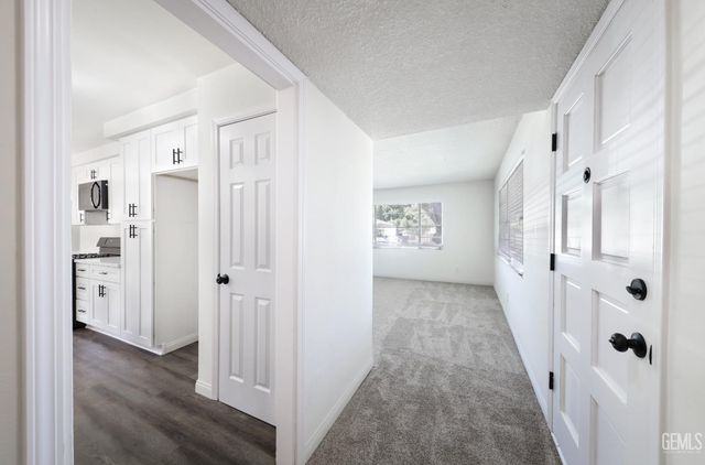 5108 Montecito Drive, Bakersfield, CA 93306
