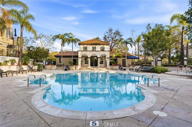 27 Via Barcelona, Rancho Santa Margarita, CA 92688