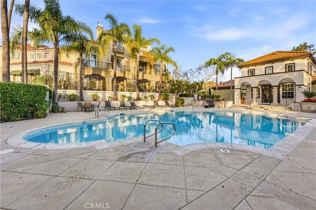 27 Via Barcelona, Rancho Santa Margarita, CA 92688