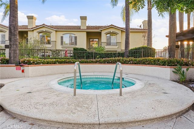 27 Via Barcelona, Rancho Santa Margarita, CA 92688