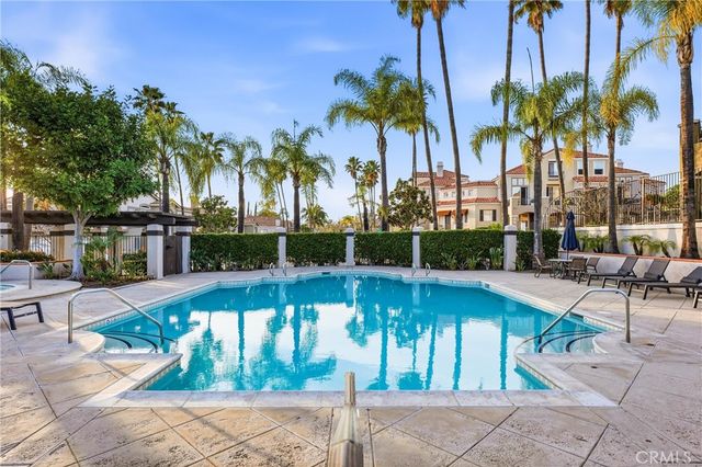 27 Via Barcelona, Rancho Santa Margarita, CA 92688