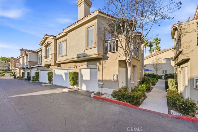 27 Via Barcelona, Rancho Santa Margarita, CA 92688