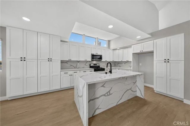 39394 Via Monserate, Murrieta, CA 92563