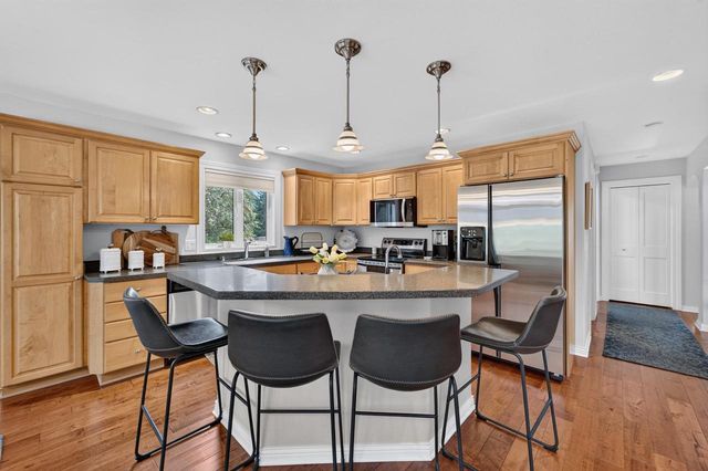 5480 Walden Bay Drive, Waunakee, WI 53597