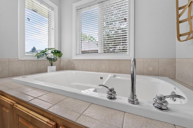 5480 Walden Bay Drive, Waunakee, WI 53597