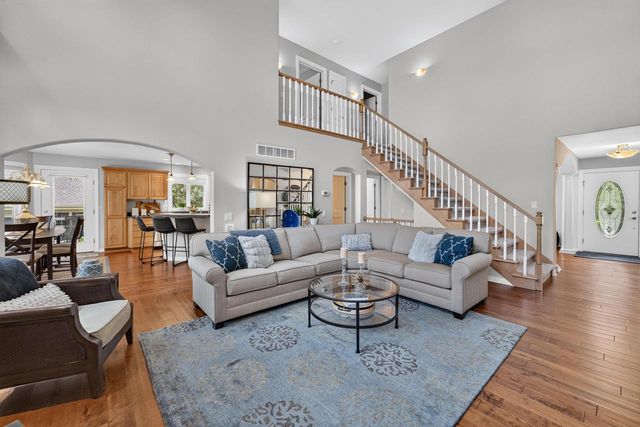 5480 Walden Bay Drive, Waunakee, WI 53597