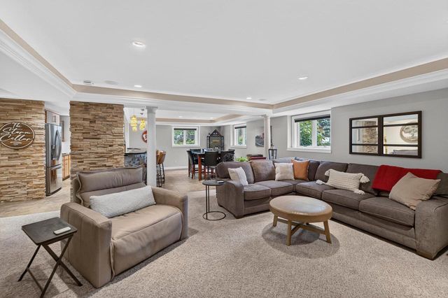 5480 Walden Bay Drive, Waunakee, WI 53597