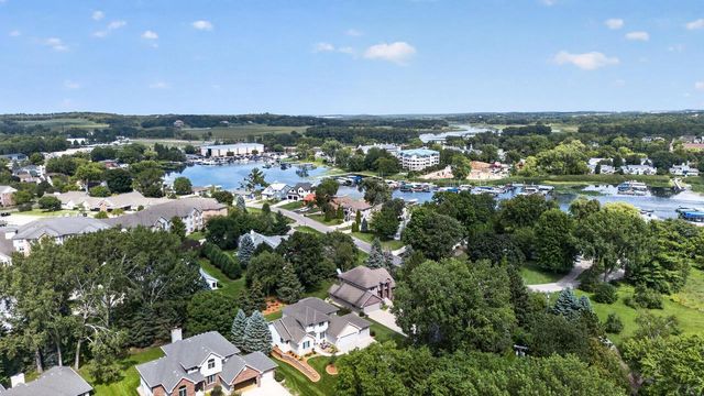 5480 Walden Bay Drive, Waunakee, WI 53597