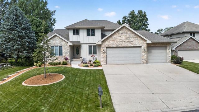 5480 Walden Bay Drive, Waunakee, WI 53597