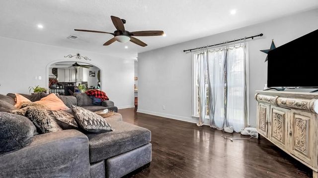 30 Parnell Street, Denison, TX 75020