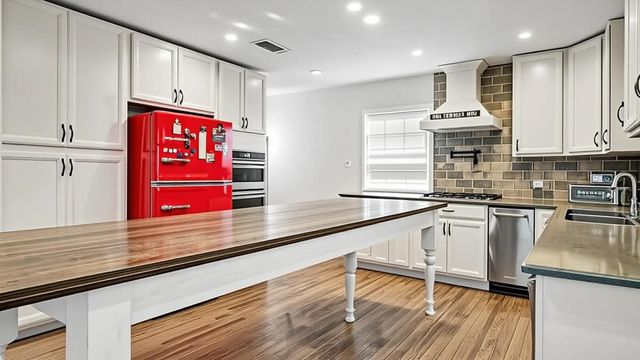 30 Parnell Street, Denison, TX 75020