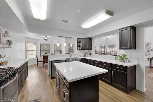 5553 Singing Hills Drive, Las Vegas, NV 89130