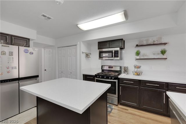 5553 Singing Hills Drive, Las Vegas, NV 89130