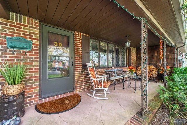 39 Hartland Avenue, Emerson, NJ 07630