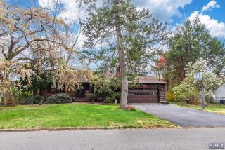 39 Hartland Avenue, Emerson, NJ 07630
