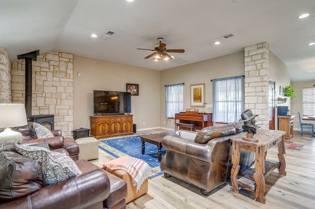 1390 Mary Drive, Weatherford, TX 76085