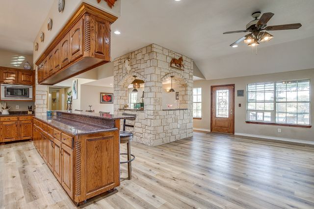 1390 Mary Drive, Weatherford, TX 76085