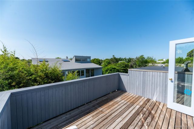 36 Dune Way, Seaview, NY 11770
