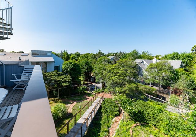 36 Dune Way, Seaview, NY 11770