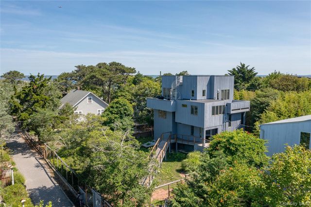 36 Dune Way, Seaview, NY 11770