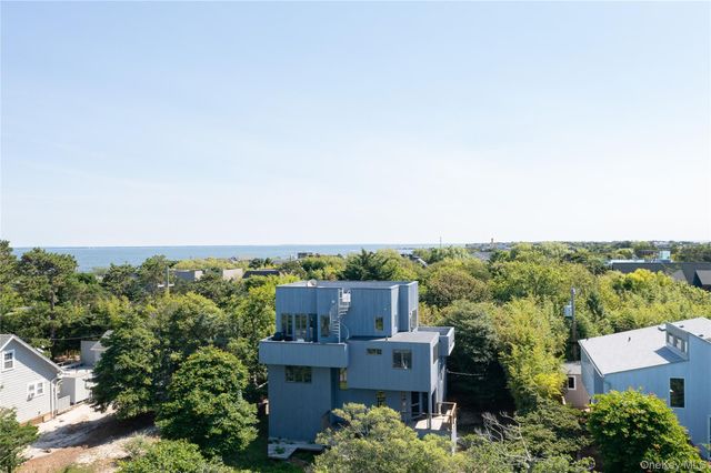 36 Dune Way, Seaview, NY 11770