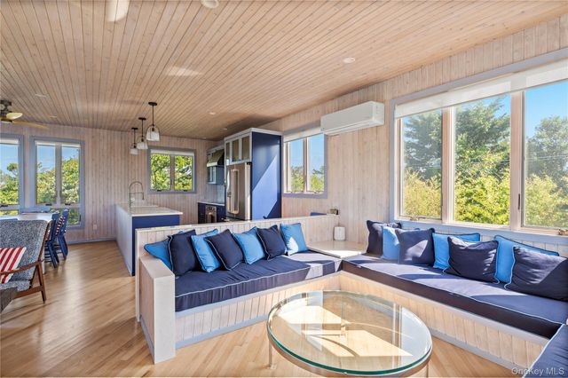 36 Dune Way, Seaview, NY 11770