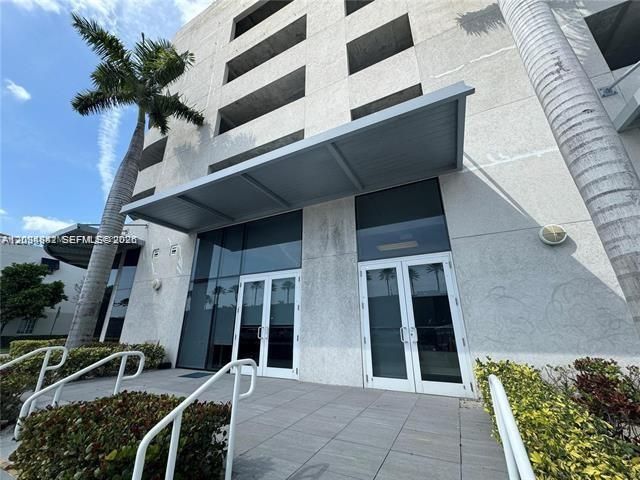 20200 W Dixie Hwy 1008 1008, Miami, FL 33180