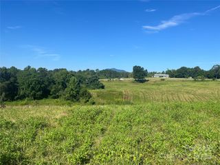 536 Pea Ridge Road, Mill Spring, NC 28756