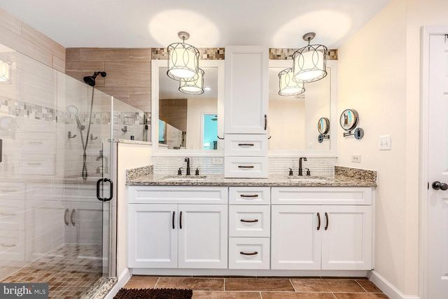 3907 CLARES CT, Fairfax, VA 22033