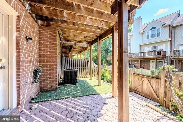 3907 CLARES CT, Fairfax, VA 22033
