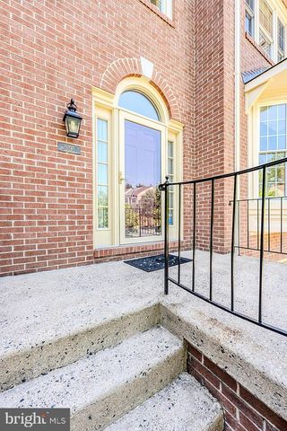 3907 CLARES CT, Fairfax, VA 22033