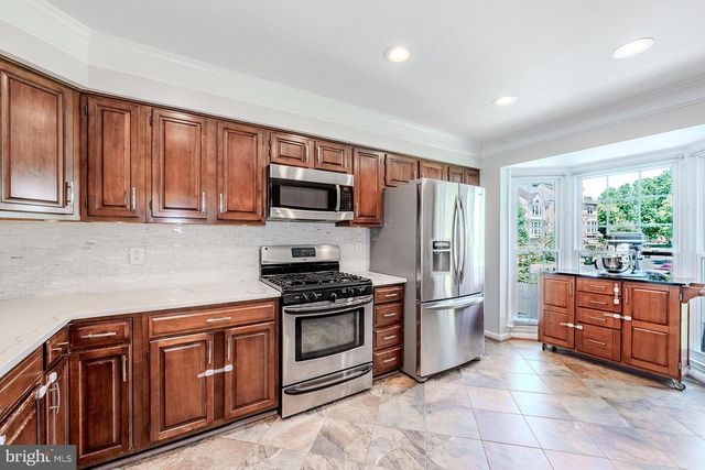 3907 CLARES CT, Fairfax, VA 22033