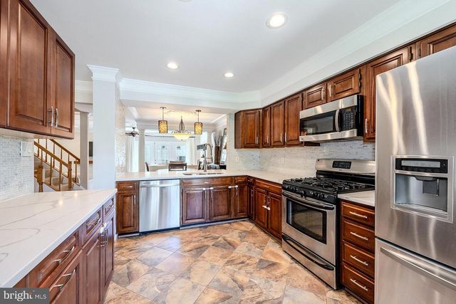 3907 CLARES CT, Fairfax, VA 22033