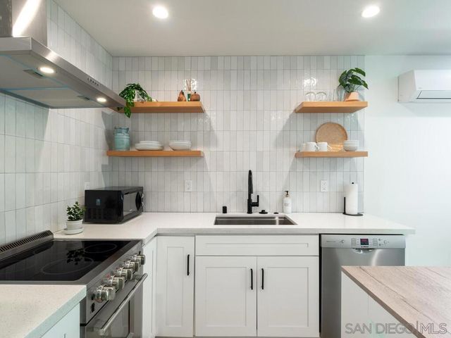 4751 Altadena Ave, San Diego, CA 92115