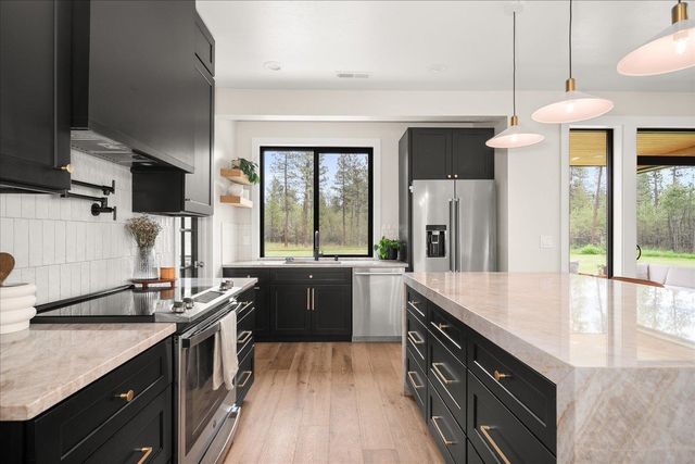 16771 S Sherman Rd, Cheney, WA 99004
