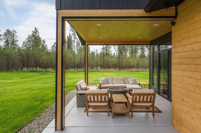 16771 S Sherman Rd, Cheney, WA 99004