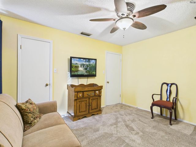 10 FAWNWOOD COURT, Wichita Falls, TX 76310