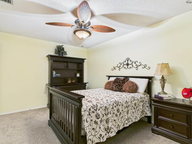 10 FAWNWOOD COURT, Wichita Falls, TX 76310