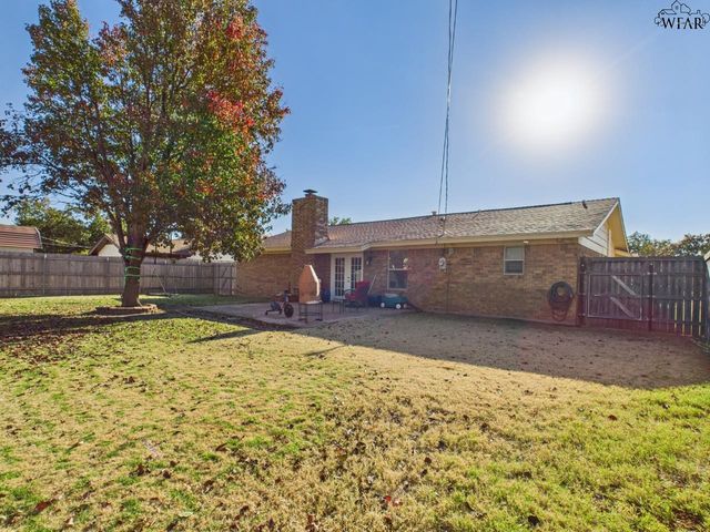 10 FAWNWOOD COURT, Wichita Falls, TX 76310