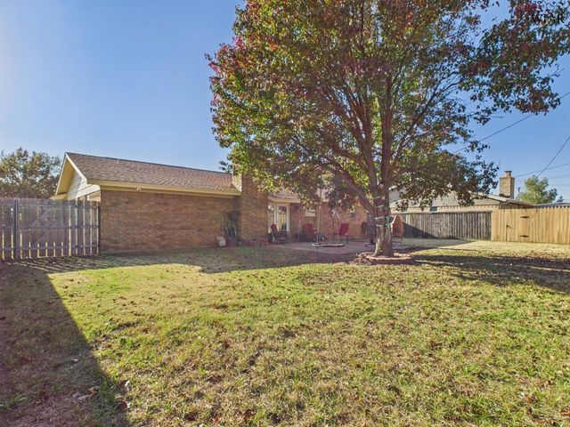 10 FAWNWOOD COURT, Wichita Falls, TX 76310