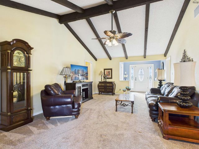 10 FAWNWOOD COURT, Wichita Falls, TX 76310